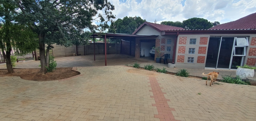 5 Bedroom Property for Sale in Fauna Free State